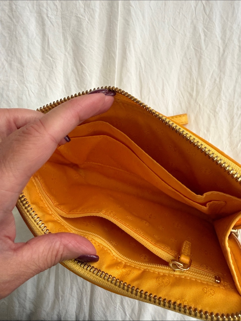 Tory Burch Bright Yellow Pebbled Leather Wristlet Clutch - Picture 3 of 4